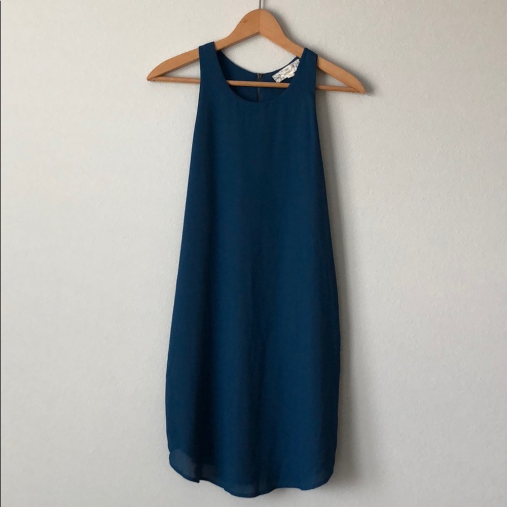 Dress - Picture 1 of 8